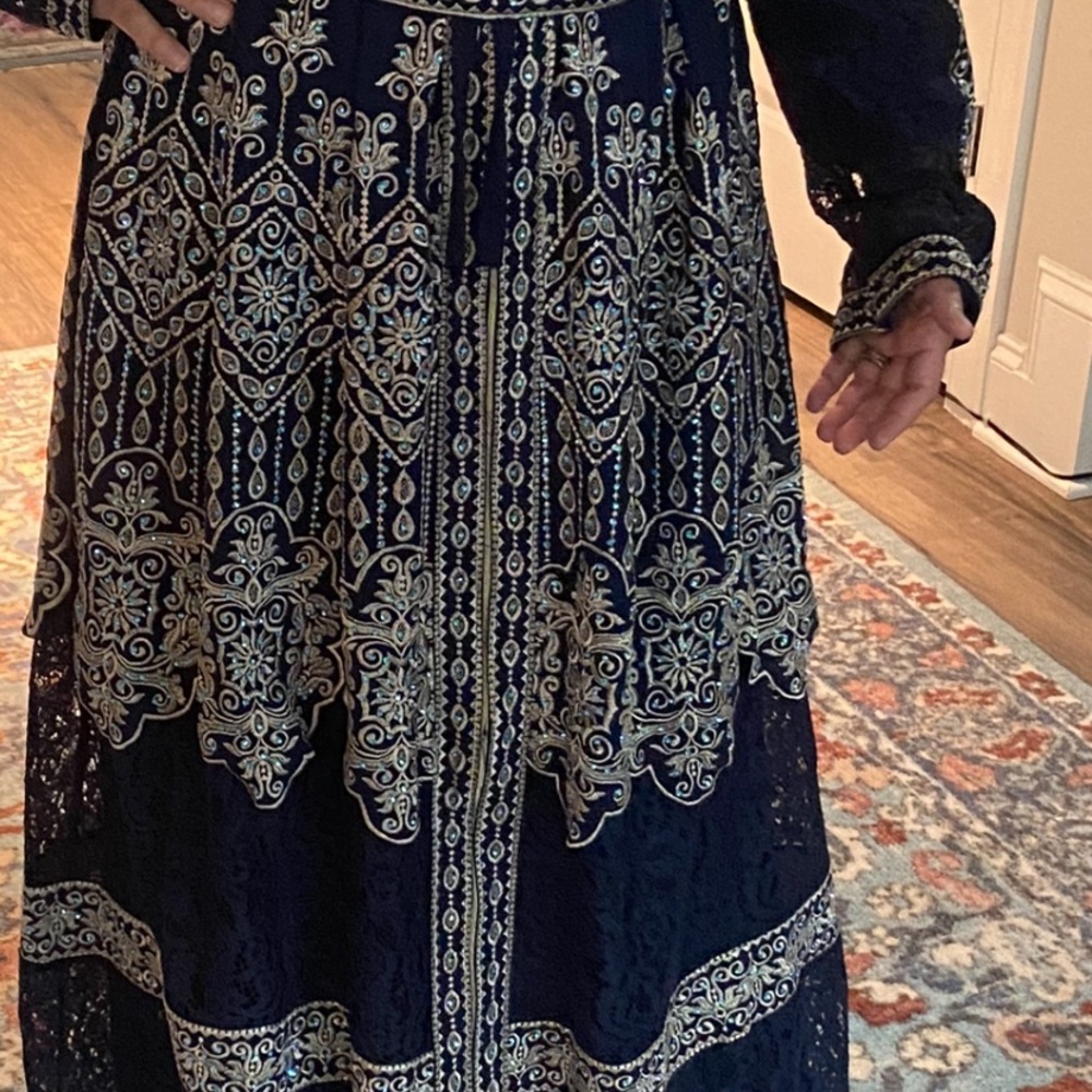 Morocon dress - Picture 9 of 16